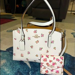 COACH Women's White Floral Print Tote Bag & Matching Wallet